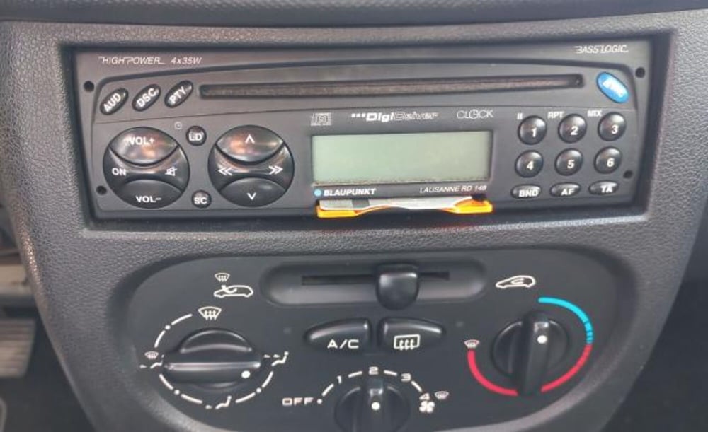 Peugeot 206 usata a Udine (8)