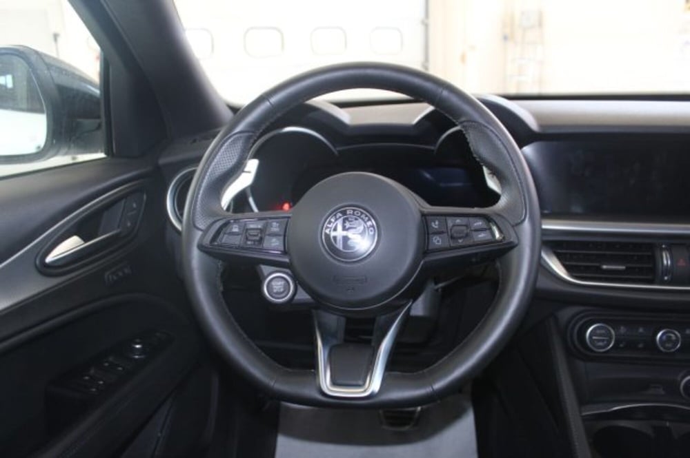 Alfa Romeo Stelvio usata a Terni (12)