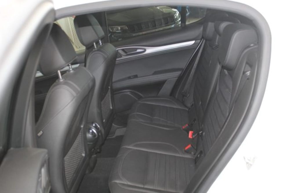 Alfa Romeo Stelvio usata a Terni (9)