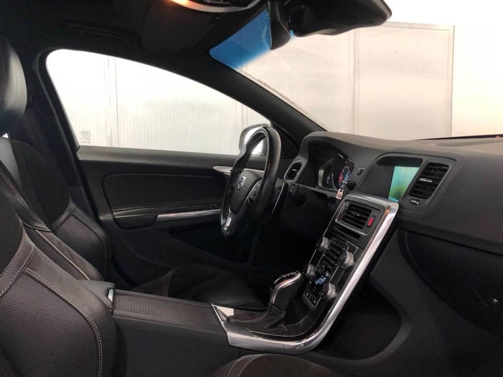 Volvo V60 usata a Torino (8)