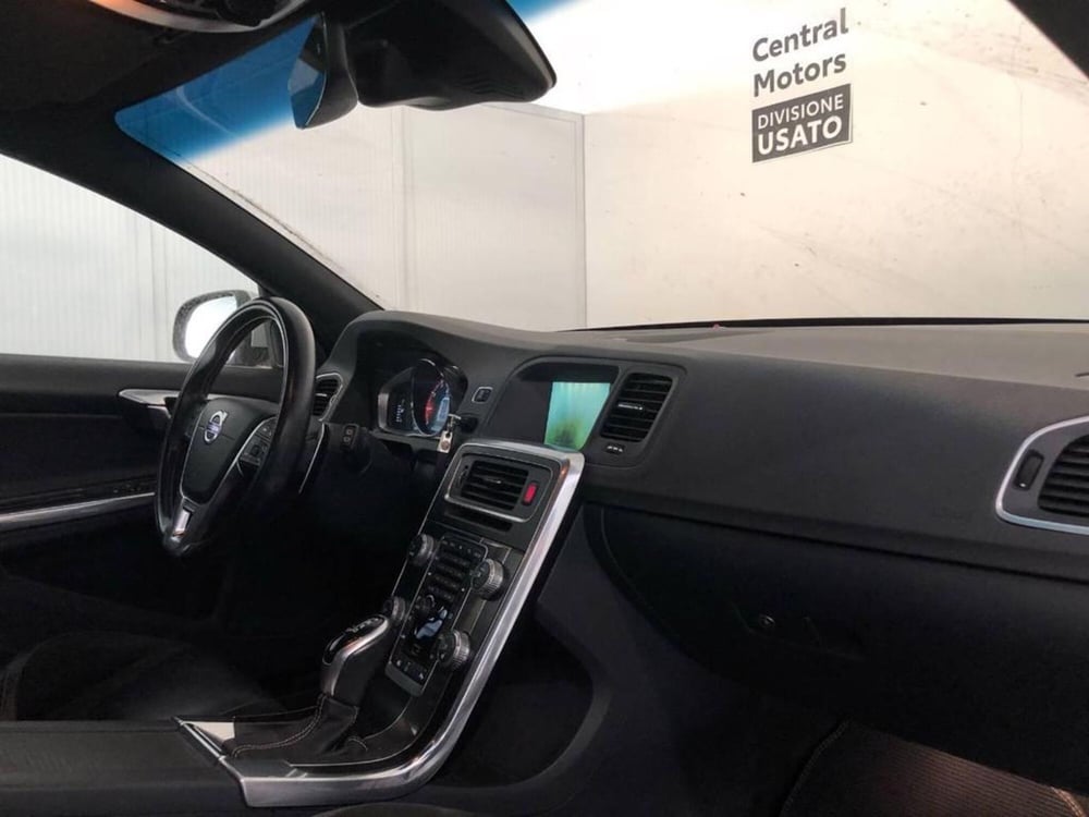 Volvo V60 usata a Torino (9)
