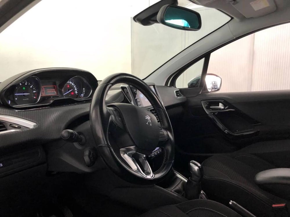 Peugeot 208 usata a Torino (10)