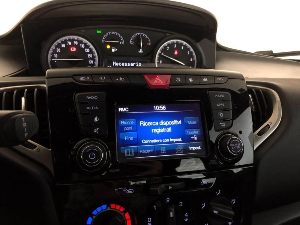 Lancia Ypsilon usata a Torino (13)