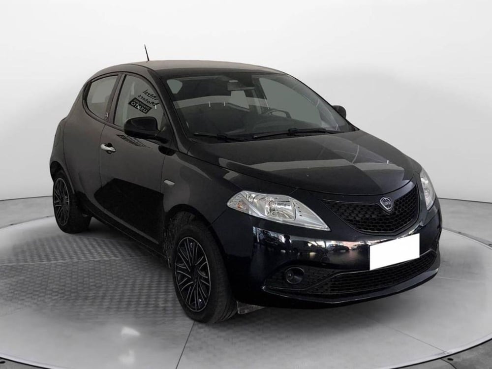 Lancia Ypsilon usata a Torino (3)