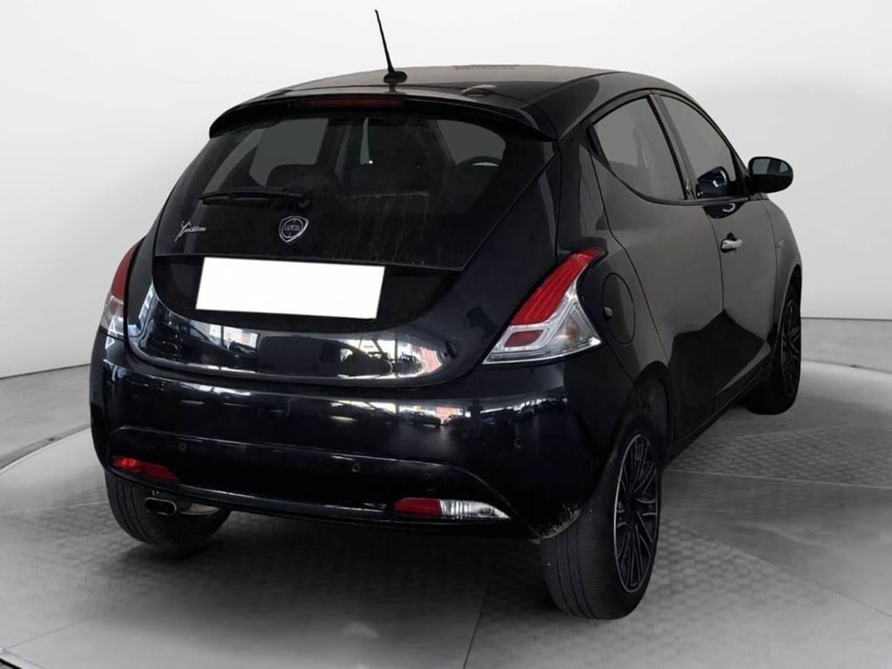 Lancia Ypsilon usata a Torino (4)