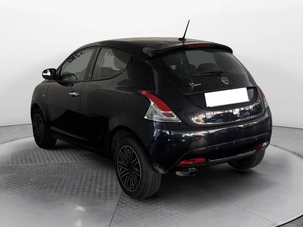 Lancia Ypsilon usata a Torino (6)