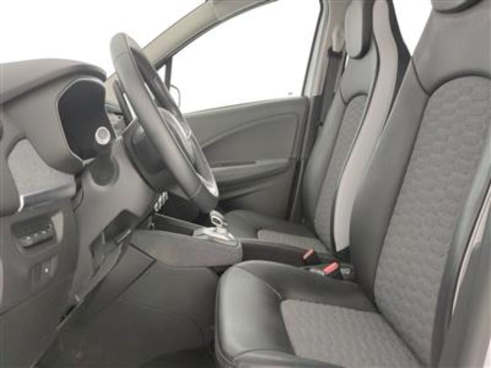 Renault Zoe usata a Bari (13)