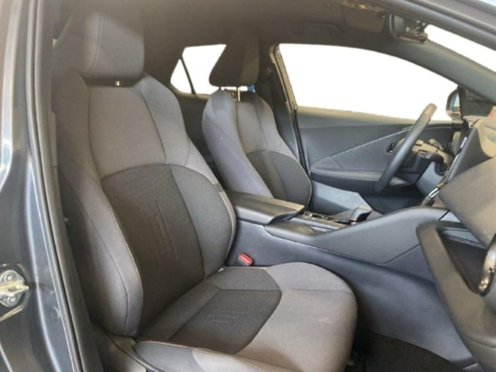 Toyota Toyota C-HR usata a Vercelli (7)