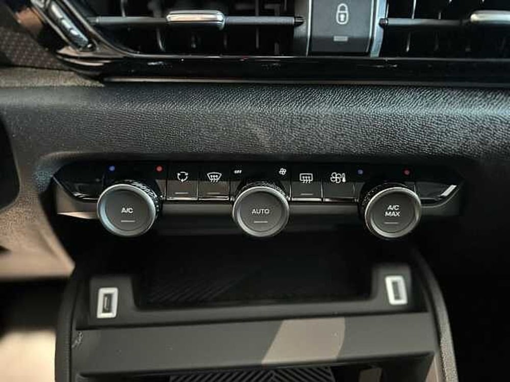 Citroen C4 nuova a Venezia (18)