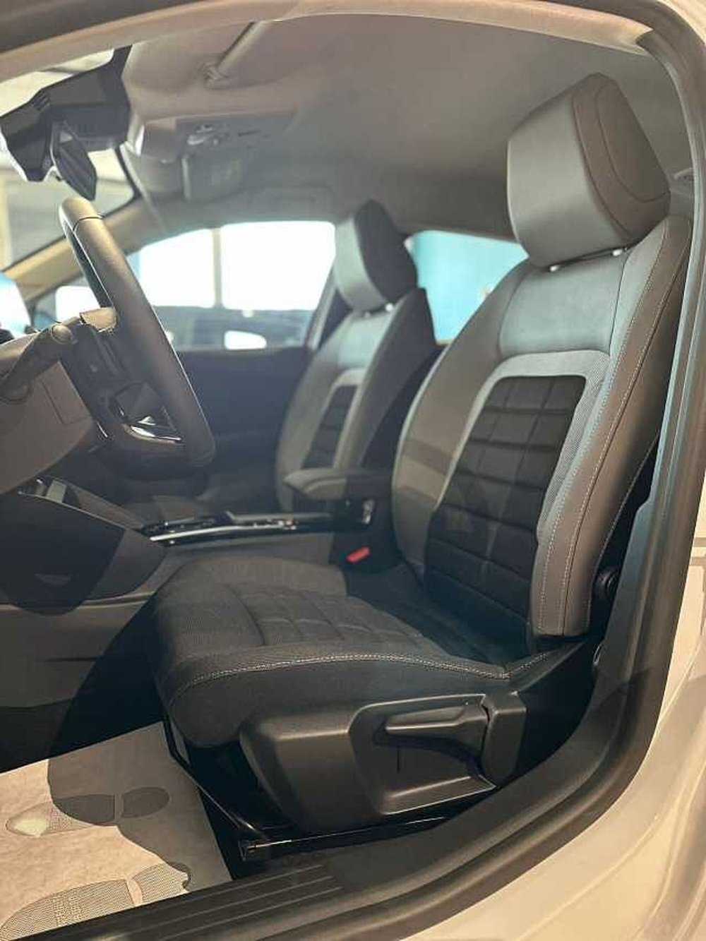 Citroen C4 nuova a Venezia (7)