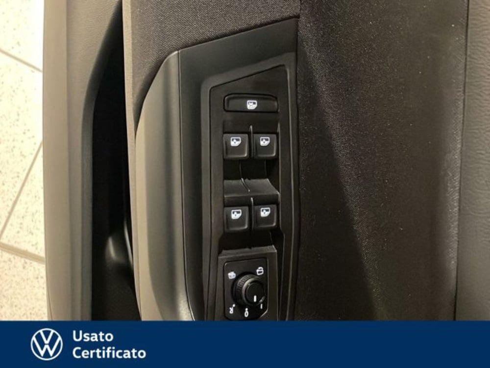 Volkswagen T-Roc nuova a Vicenza (15)