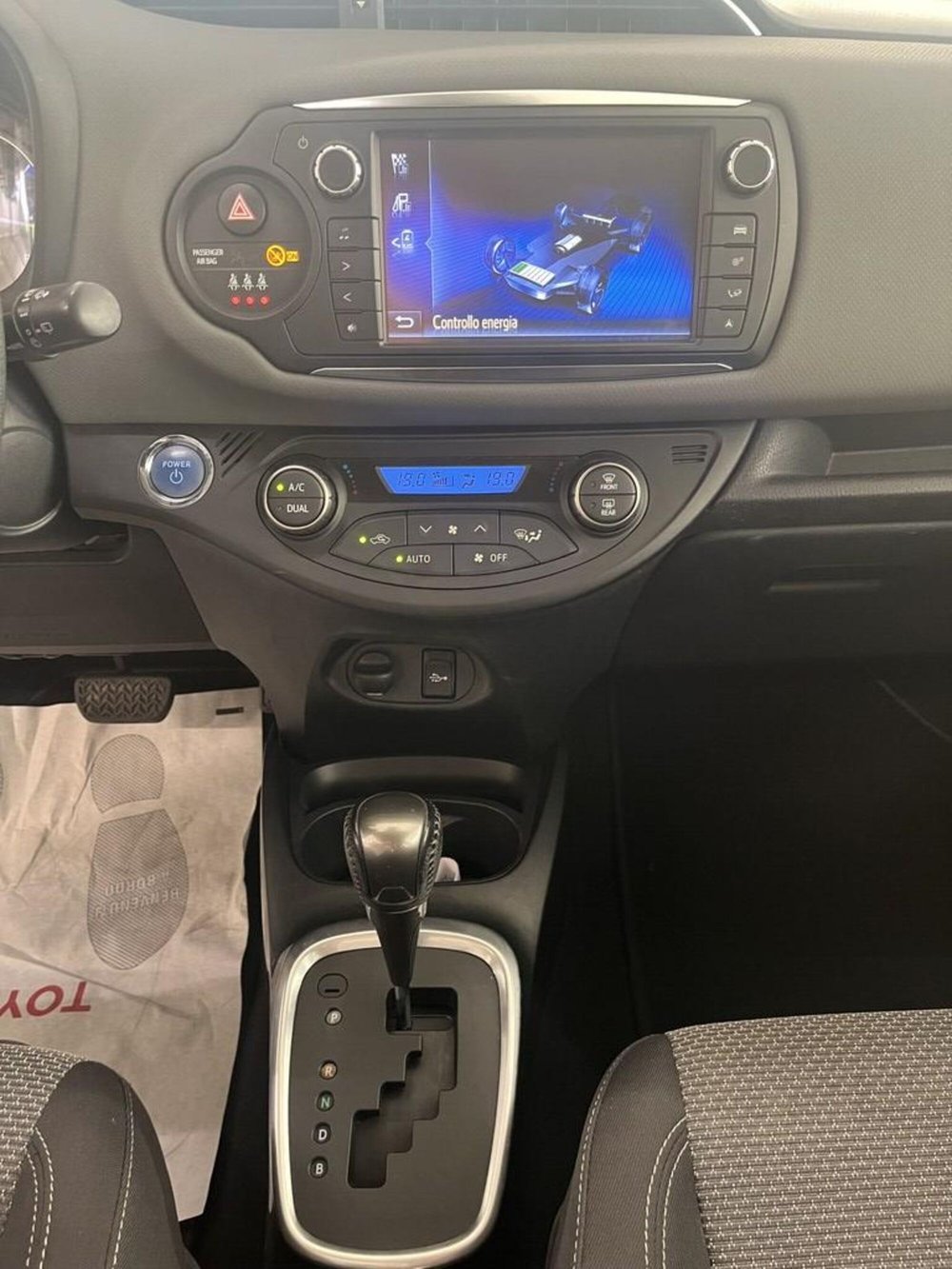 Toyota Yaris usata a Monza e Brianza (12)