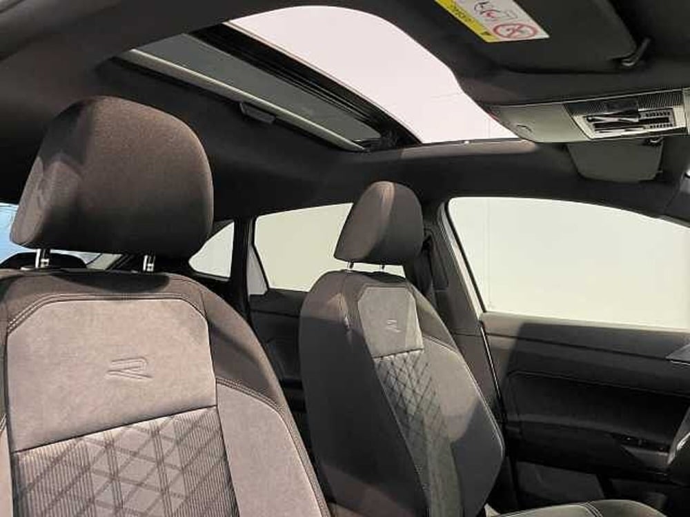 Volkswagen Taigo nuova a Ravenna (9)