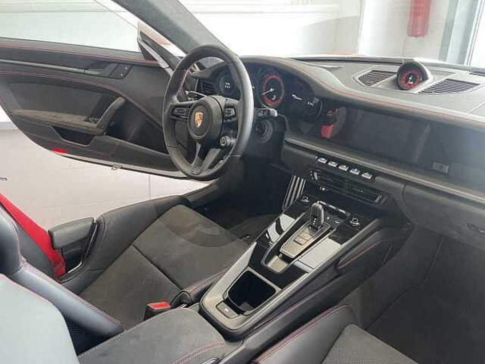 Porsche 911 Coupé usata a Genova (9)