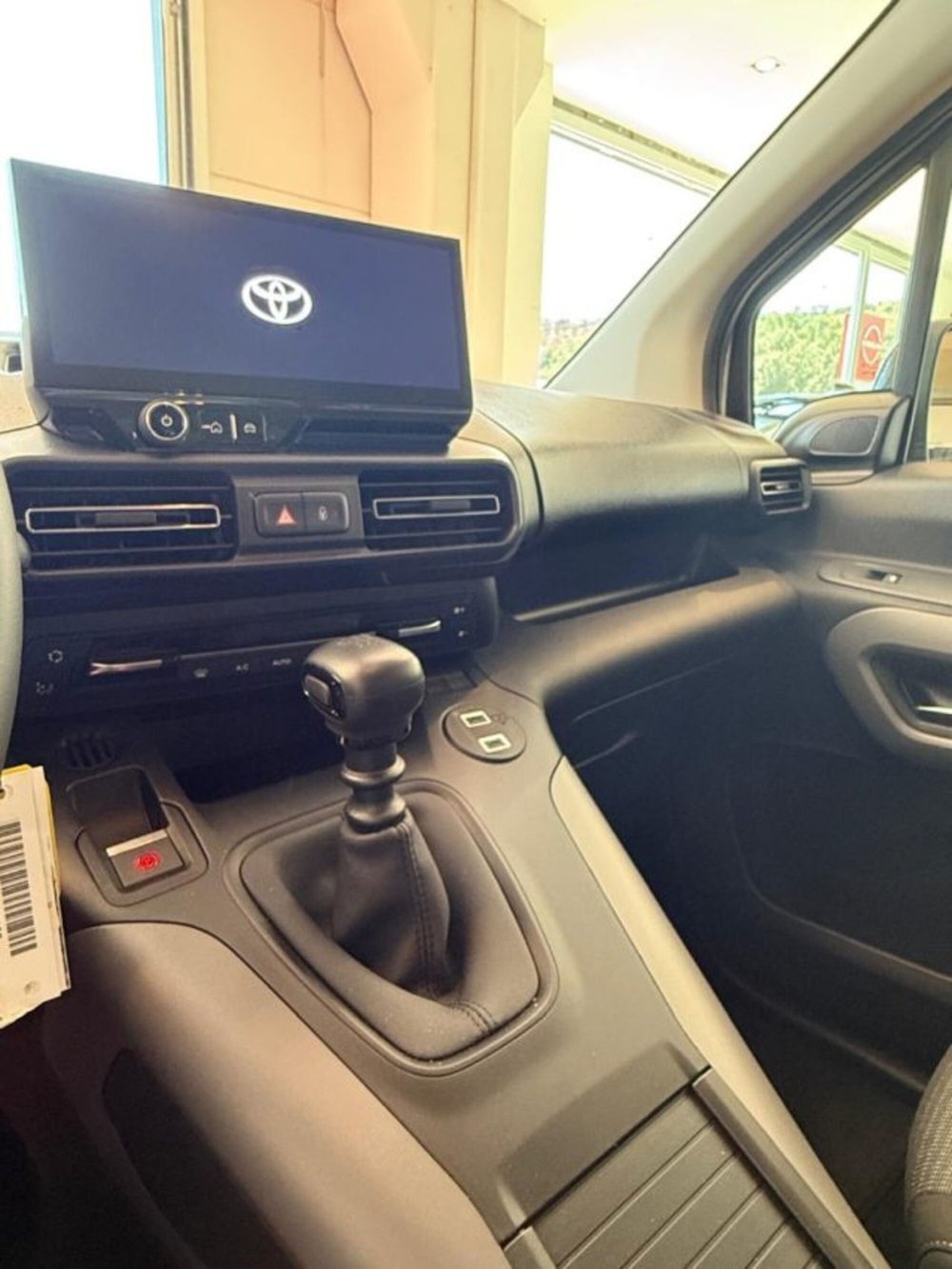 Toyota Proace City Verso nuova a Sassari (10)
