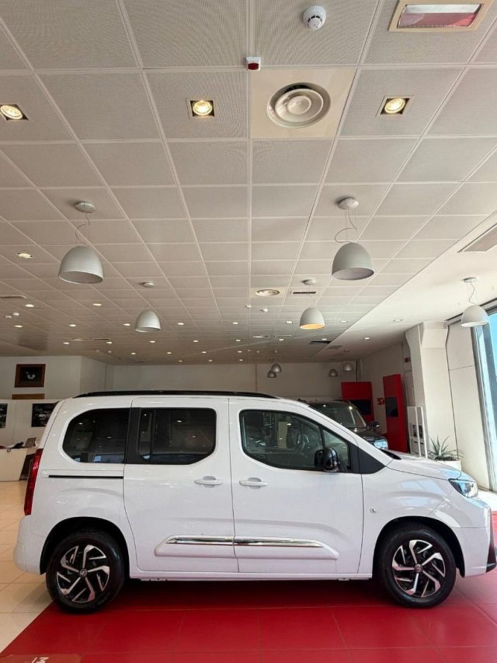 Toyota Proace City Verso nuova a Sassari (4)