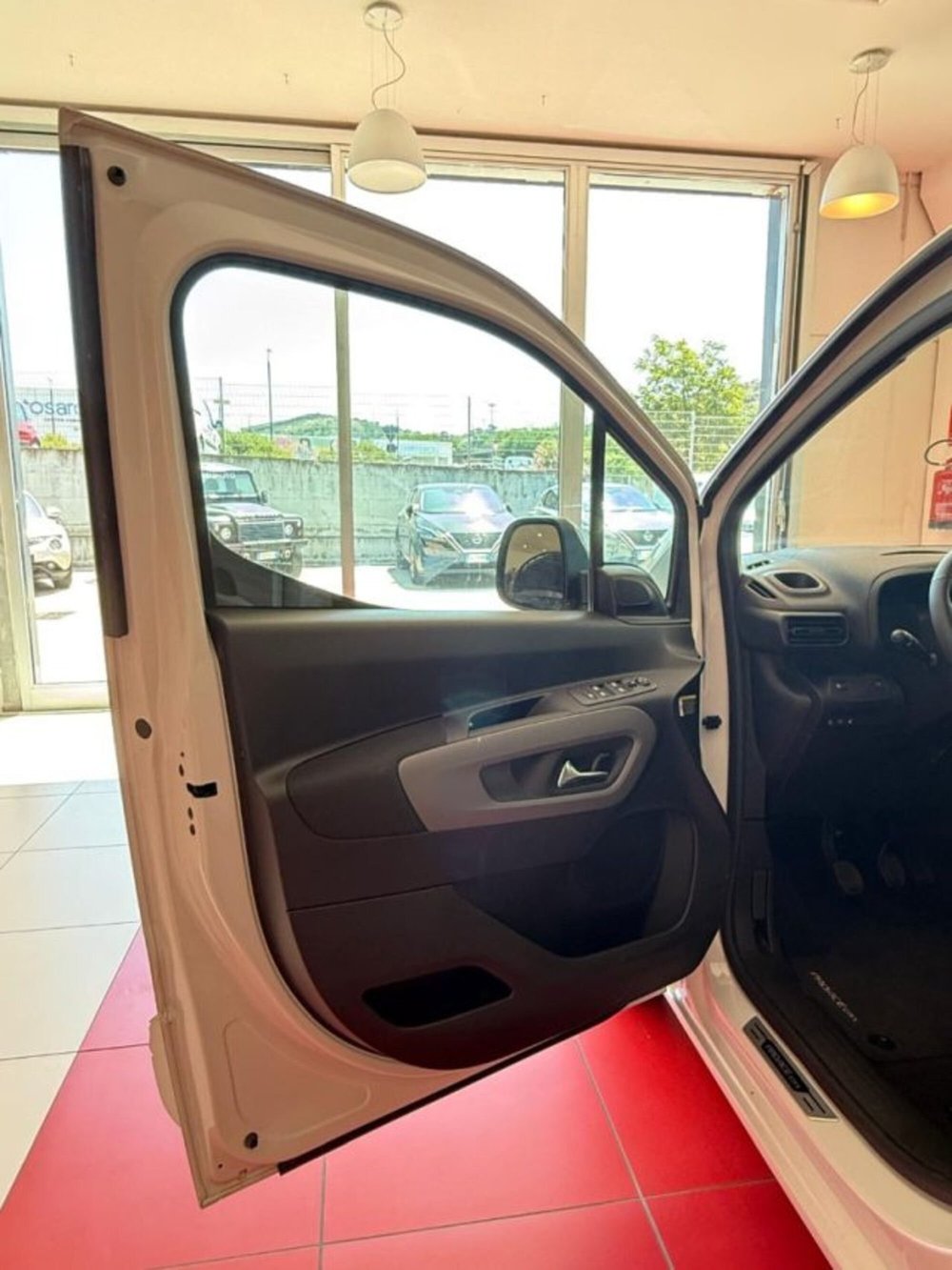 Toyota Proace City Verso nuova a Sassari (6)