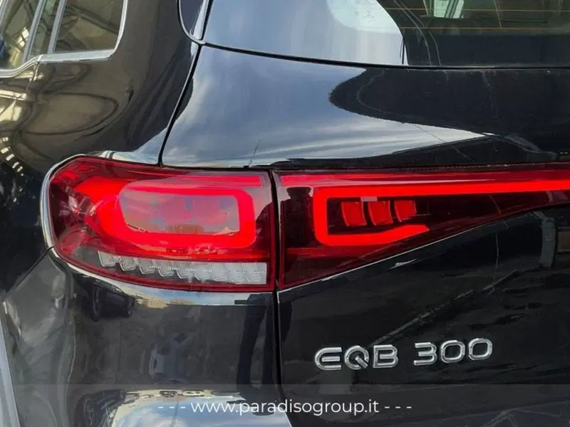 Mercedes-Benz EQB usata a Catanzaro (8)