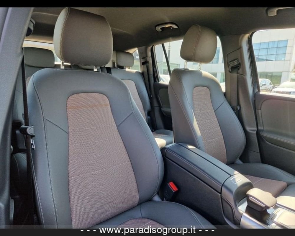 Mercedes-Benz EQB usata a Catanzaro (11)