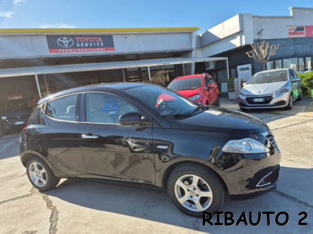 Lancia Ypsilon usata a Cuneo (17)