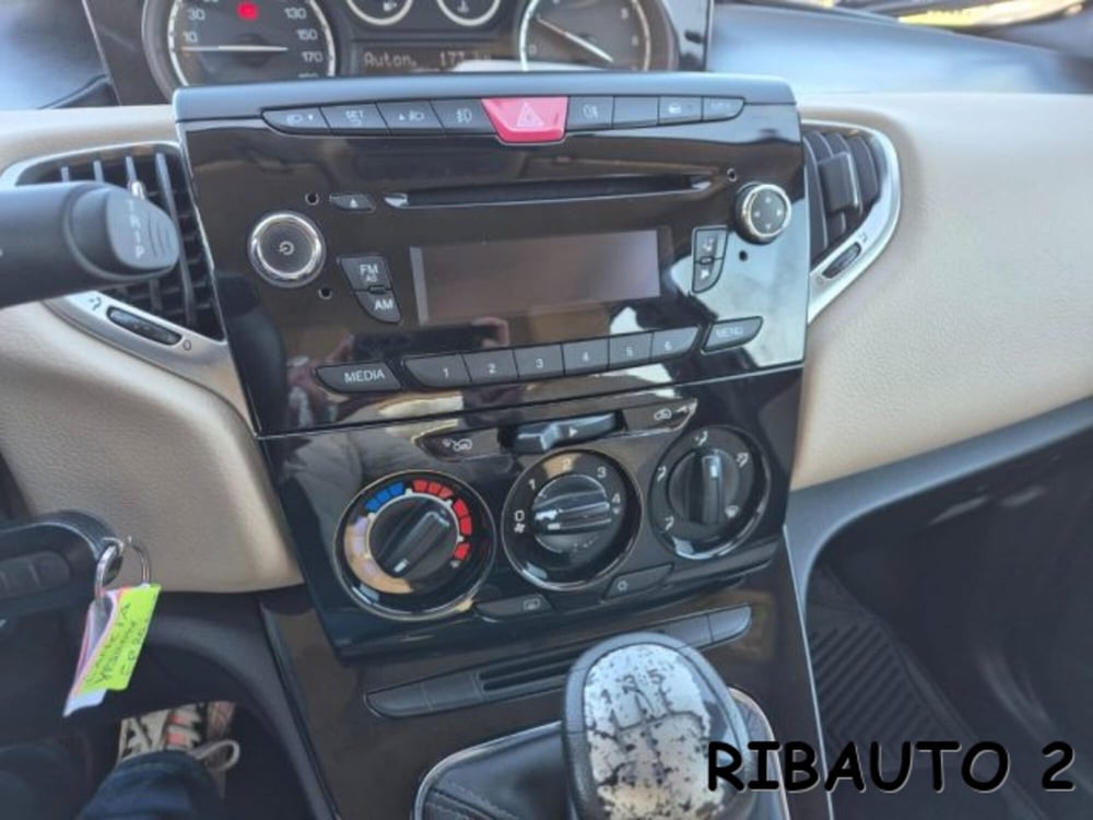 Lancia Ypsilon usata a Cuneo (19)
