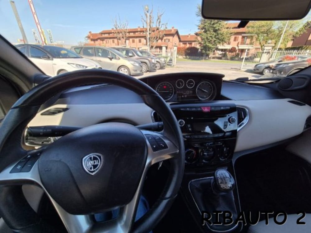 Lancia Ypsilon usata a Cuneo (2)