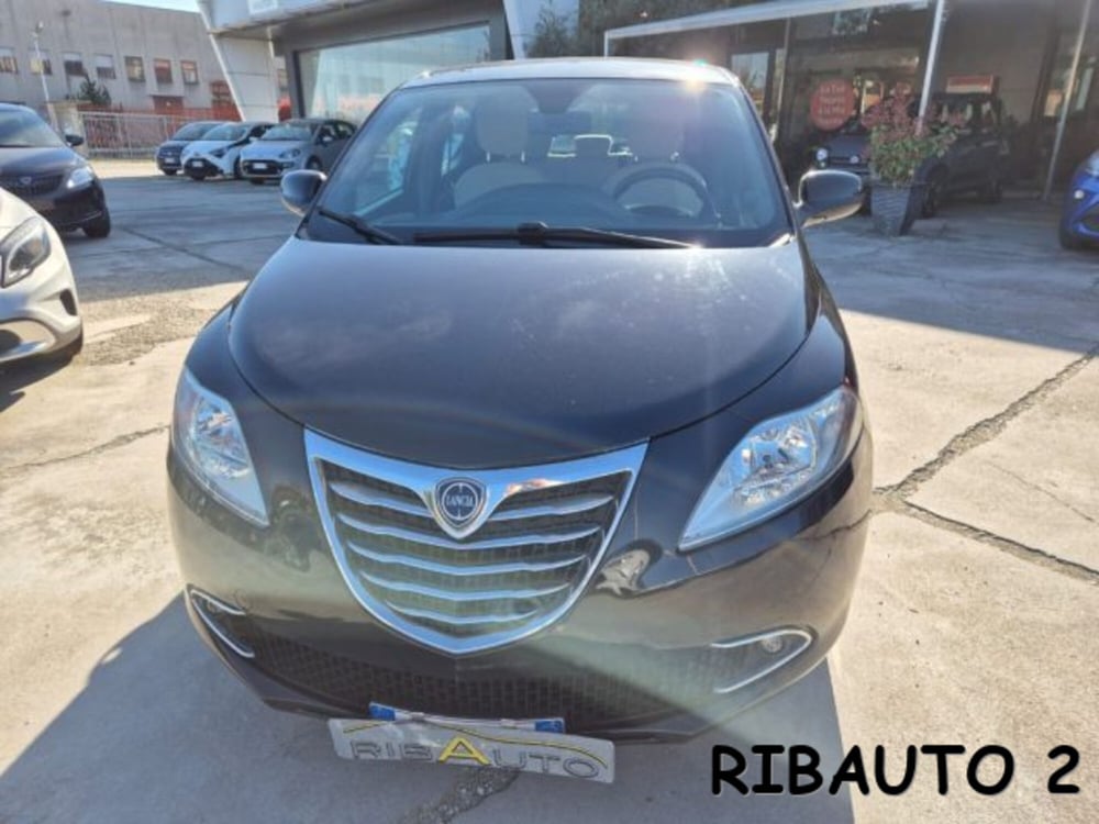 Lancia Ypsilon usata a Cuneo (9)