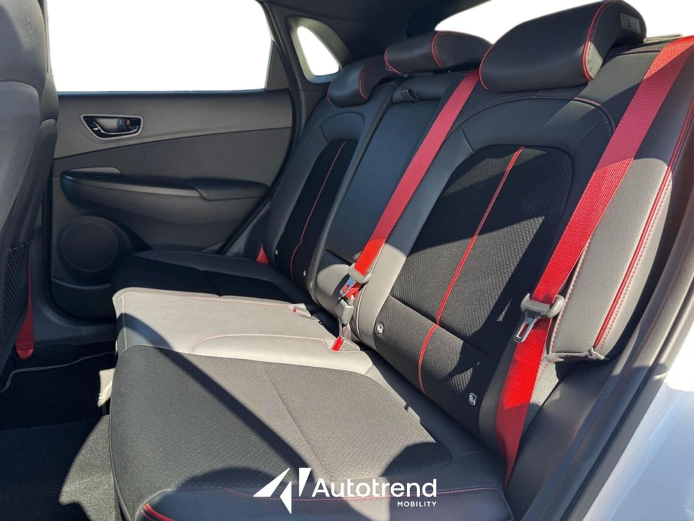 Hyundai Kona usata a Bari (14)