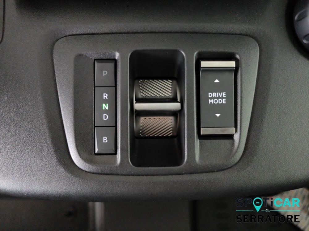 Peugeot e-Partner Furgone nuova a Como (12)