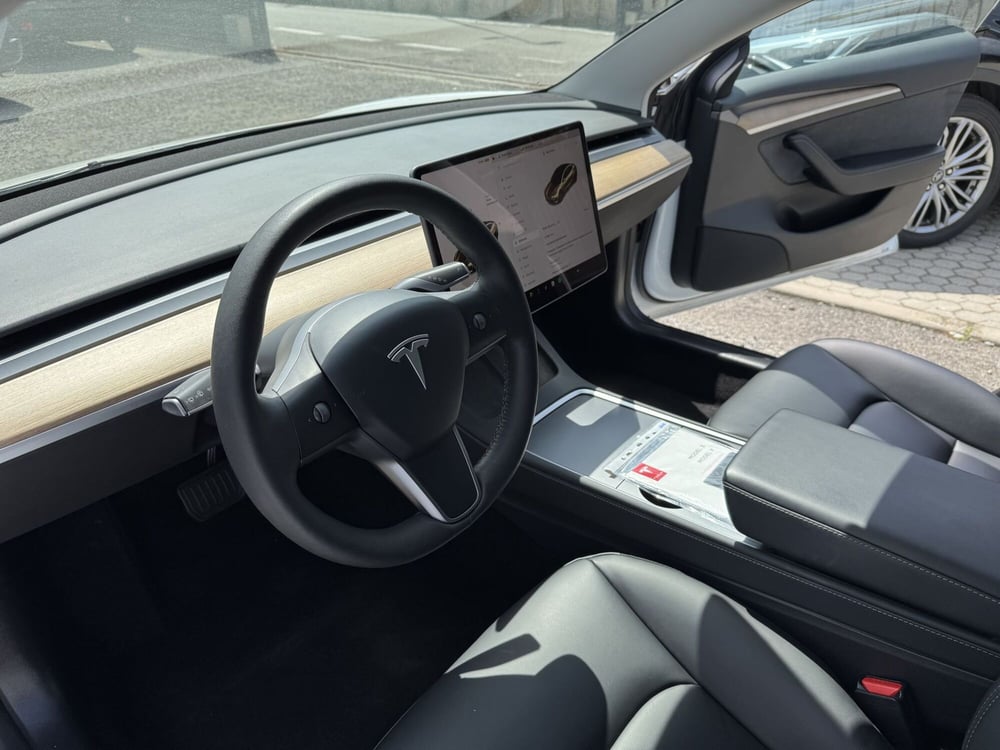 Tesla Model 3 usata a Como (9)