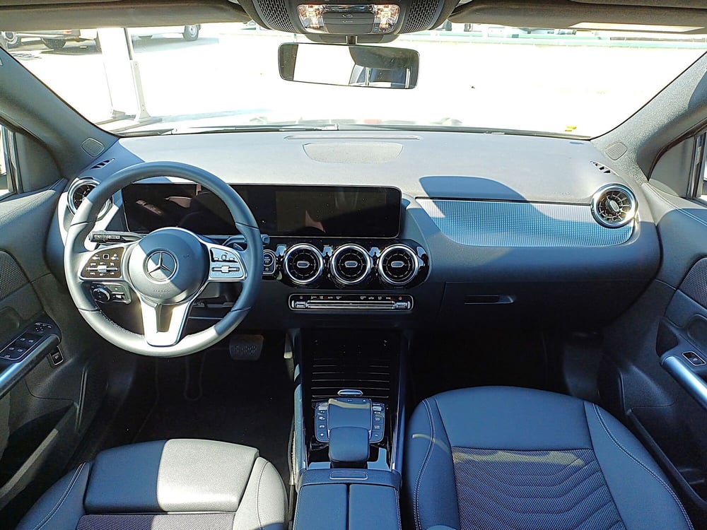 Mercedes-Benz GLA SUV usata  (8)