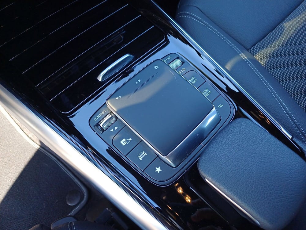 Mercedes-Benz GLA SUV usata  (9)