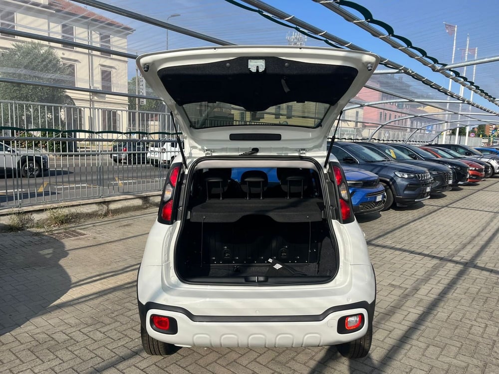 Fiat Panda Cross nuova a Milano (8)
