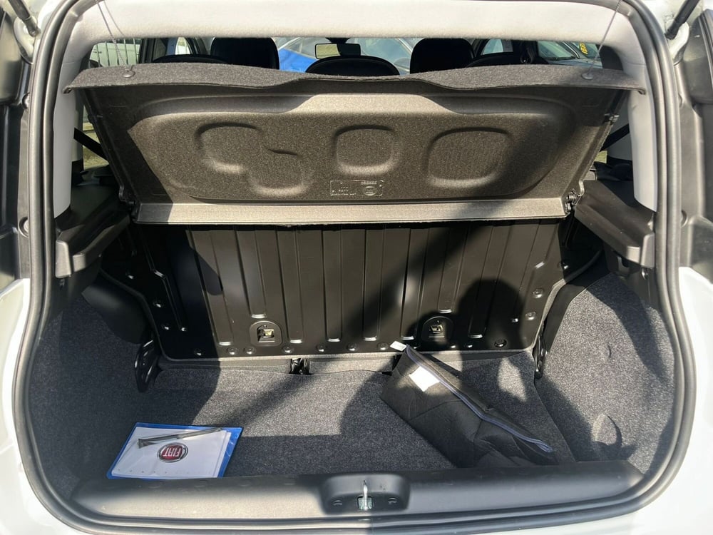 Fiat Panda Cross nuova a Milano (9)