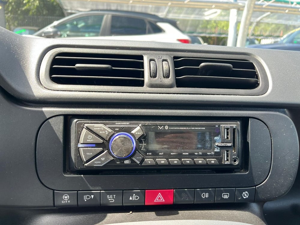 Fiat Panda Cross usata a Milano (16)
