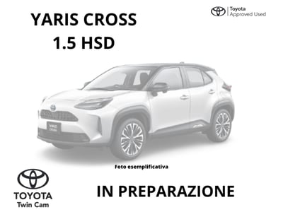 Toyota Yaris Cross Lounge fwd 130cv e-cvt del 2024 usata a Latina