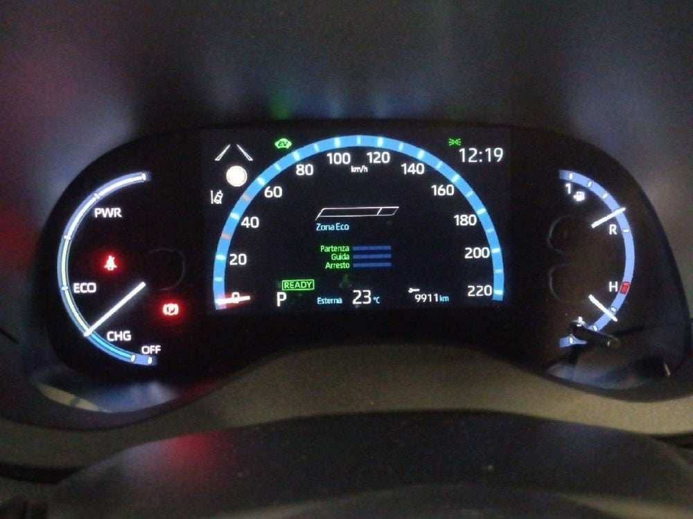 Toyota Yaris Cross usata a Milano (13)