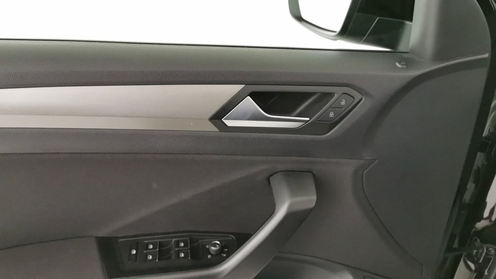 Volkswagen T-Roc usata a Chieti (5)