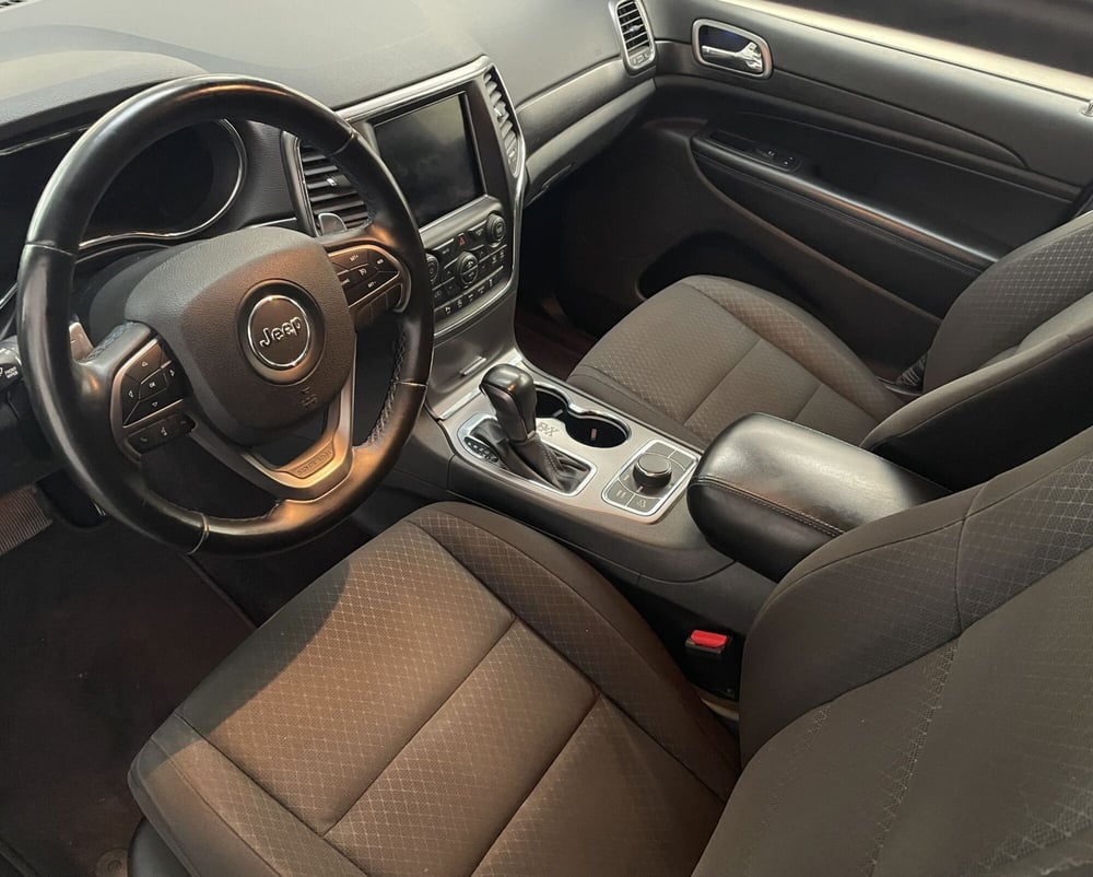 Jeep Grand Cherokee usata a Novara (8)