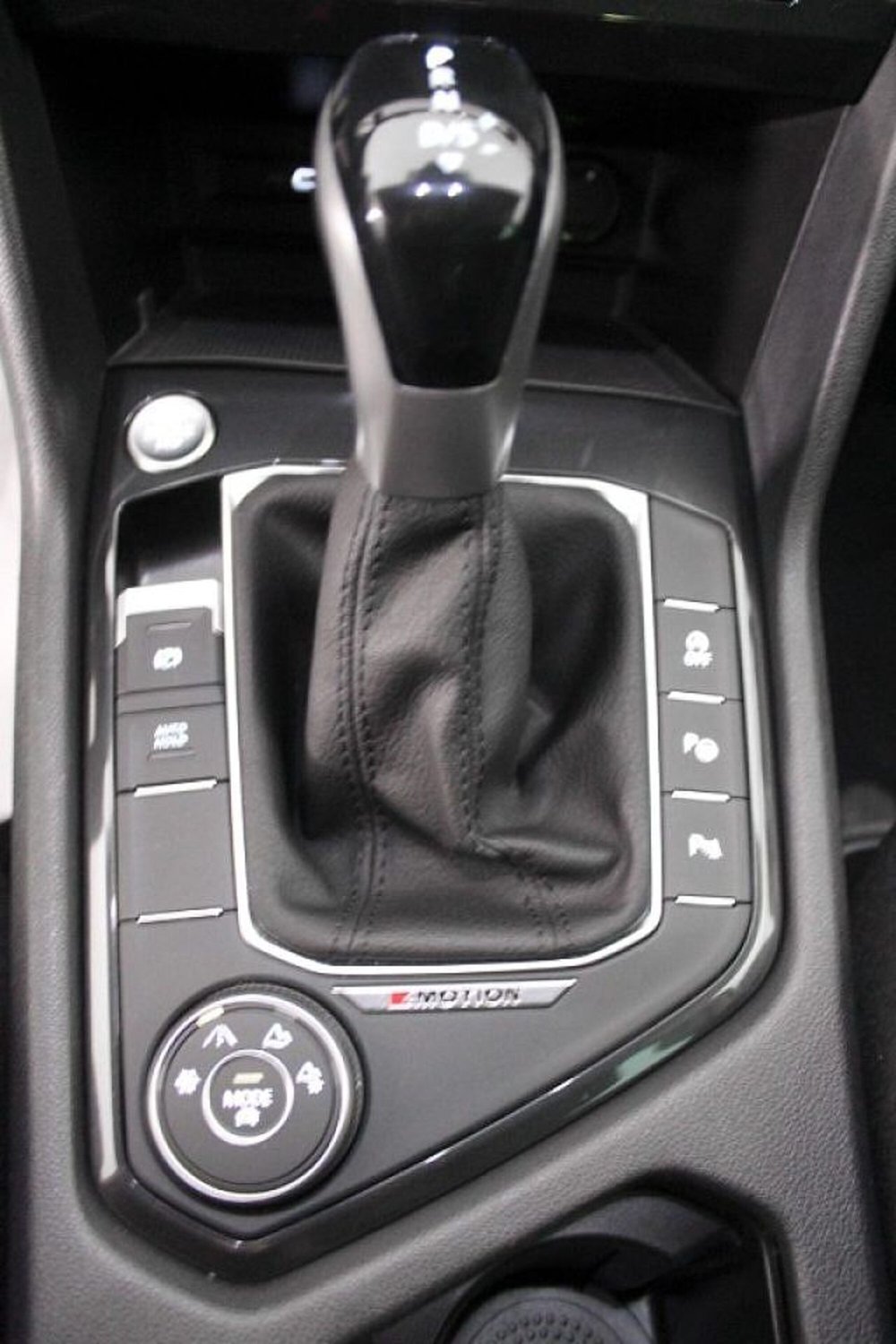 Volkswagen Tiguan usata a Novara (12)