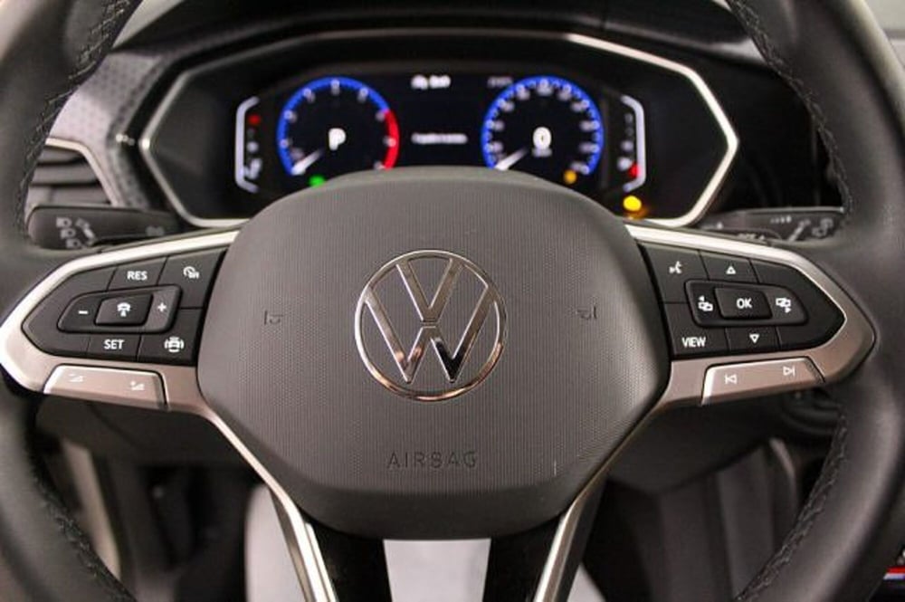 Volkswagen T-Cross usata a Novara (14)