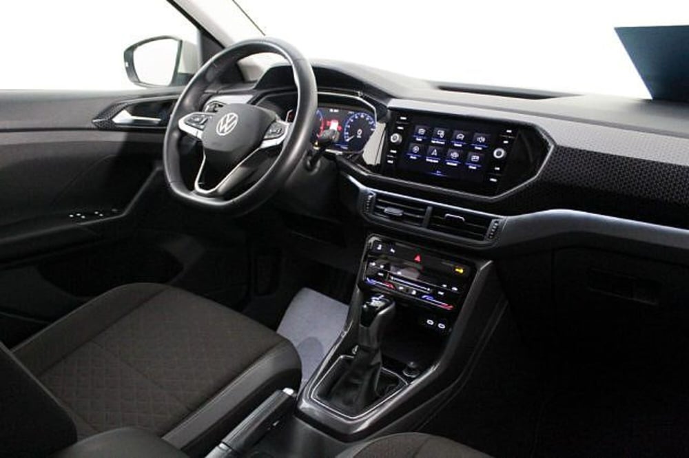 Volkswagen T-Cross usata a Novara (7)