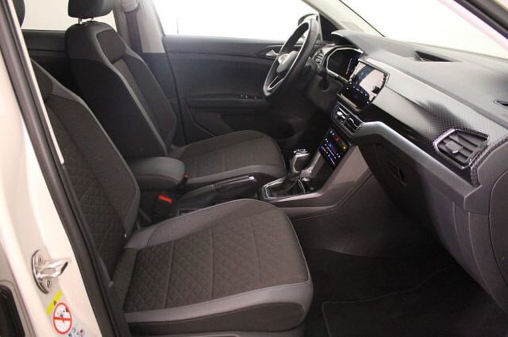 Volkswagen T-Cross usata a Novara (8)