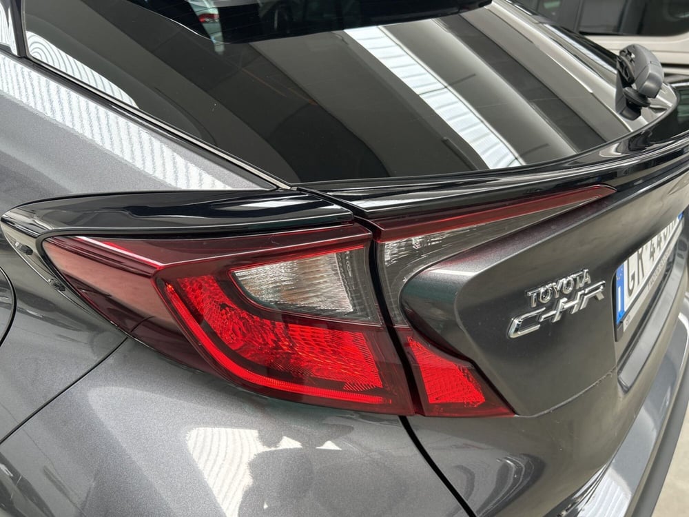 Toyota Toyota C-HR usata a Modena (17)