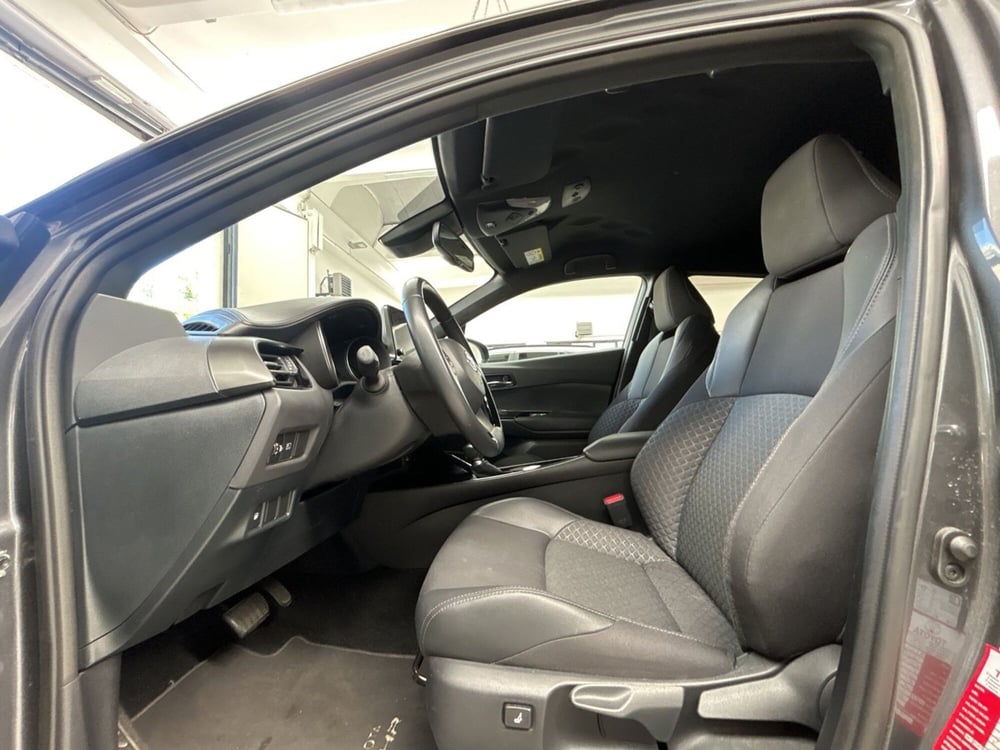 Toyota Toyota C-HR usata a Modena (8)