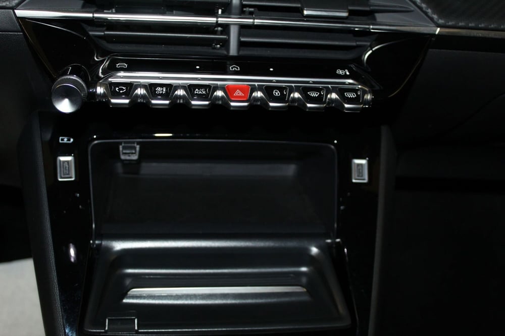 Peugeot 2008 usata a Cremona (13)