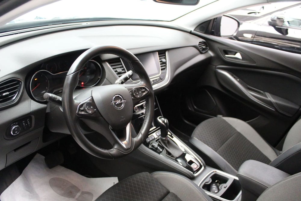 Opel Grandland X usata a Cremona (8)