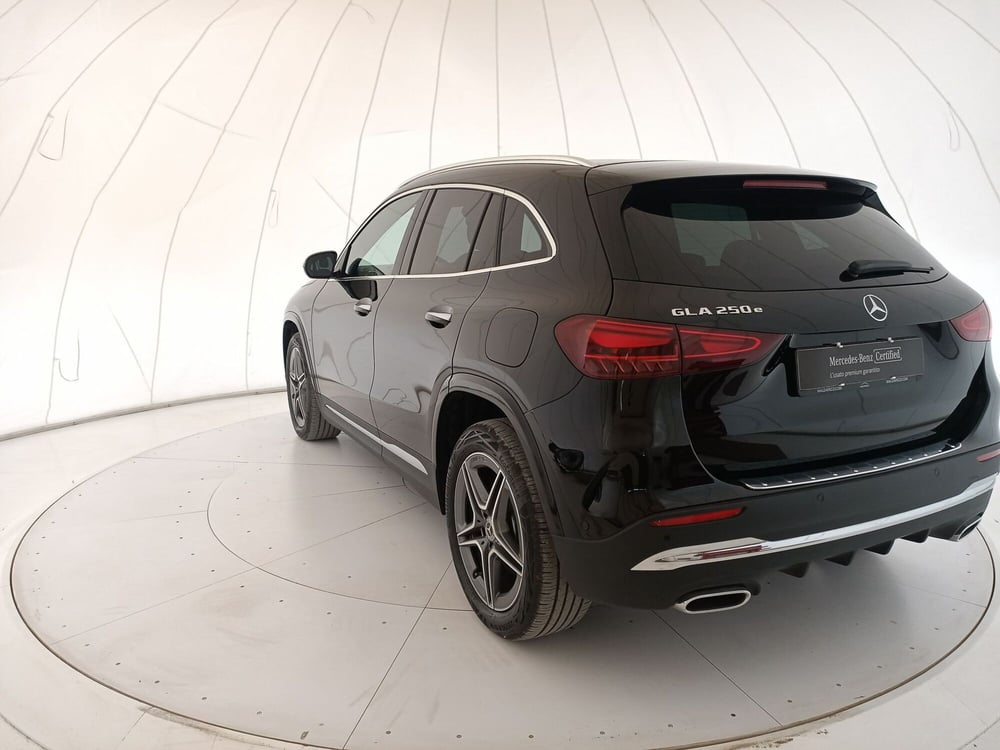 Mercedes-Benz GLA SUV usata a Bari (4)