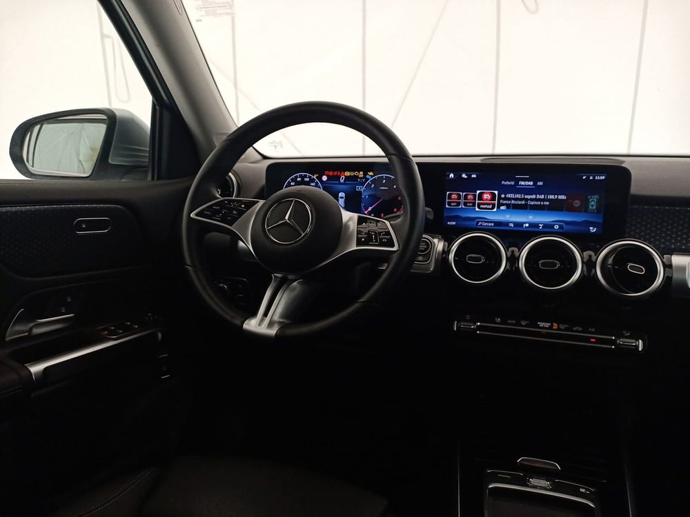 Mercedes-Benz GLB usata a Bari (9)