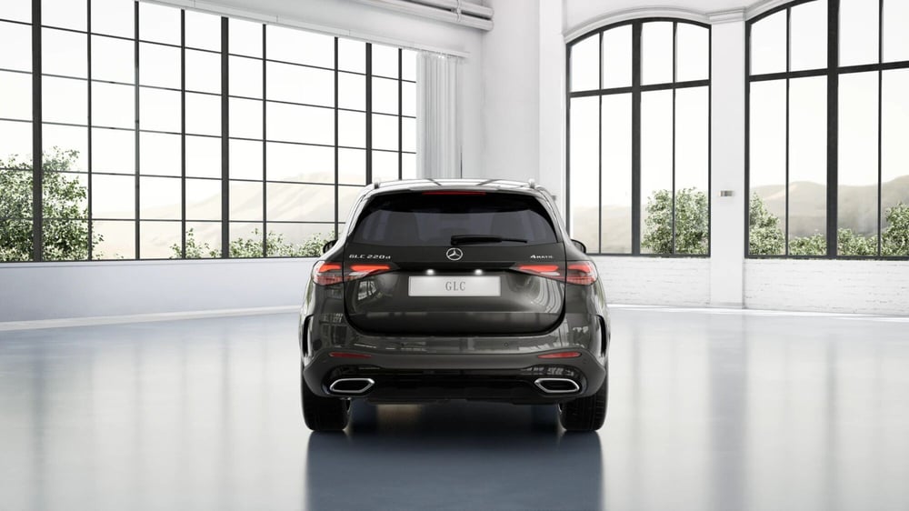 Mercedes-Benz GLC SUV nuova a Pescara (5)